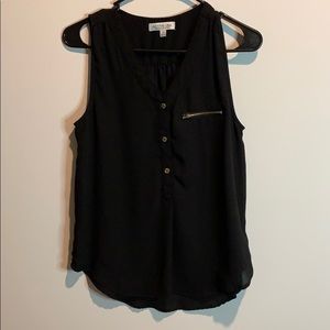 Sleeveless casual black top